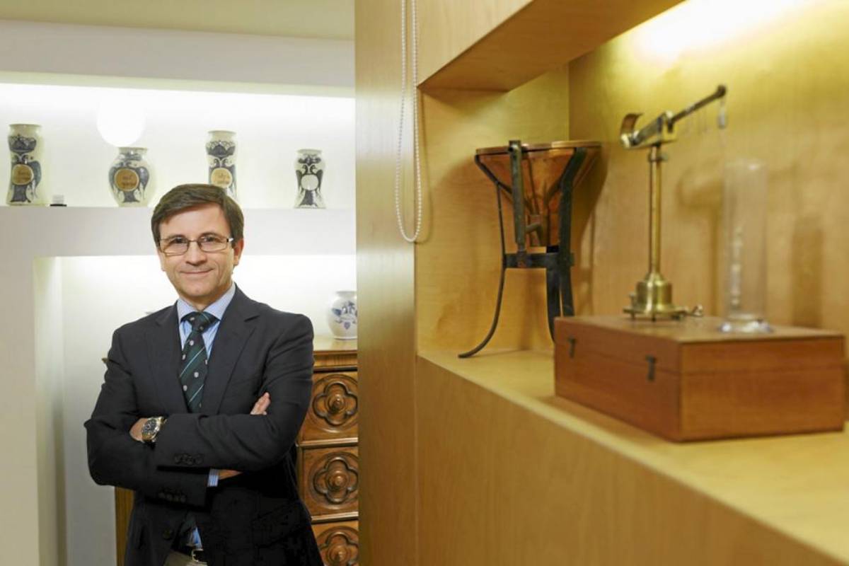EL BLOG DE CEESS Miguel López de Abechuco toma posesión como presidente del COF de Burgos y